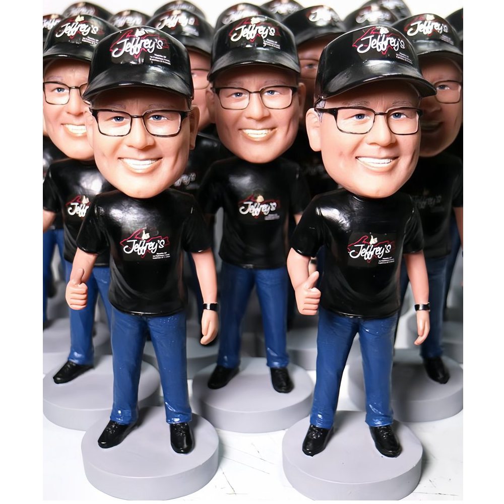 Corporate Bobbleheads for Employee Gifts, Retirements & Events – Bulk Pricing from $ 9.9