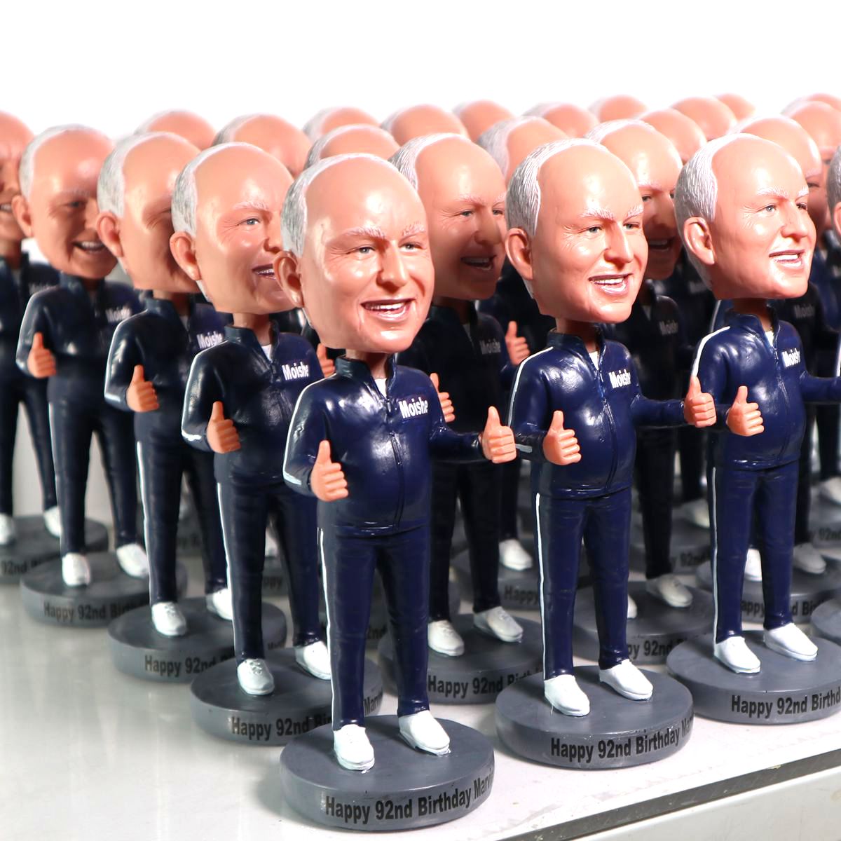 Corporate Bobbleheads for Employee Gifts, Retirements & Events – Bulk Pricing from $ 9.9